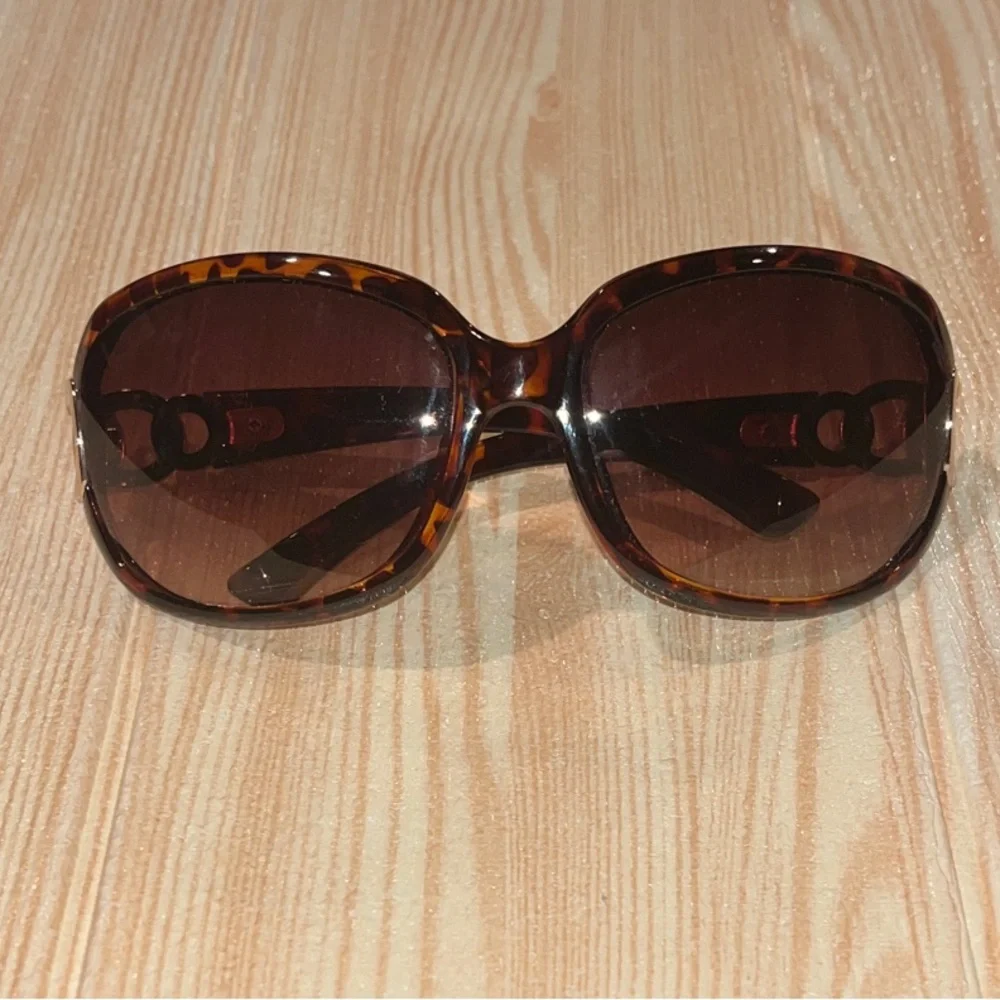 Ann Taylor tortoise Shell oversized Sunglasses EXCELLENT CONDITION